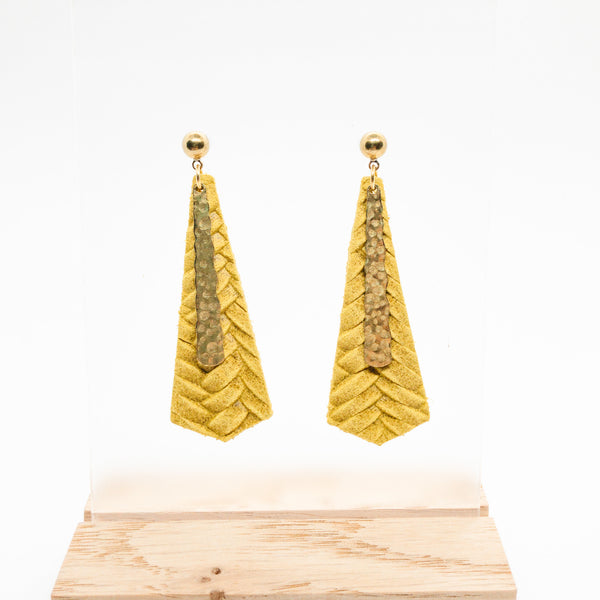 LONG DIAMOND LEATHER EARRING | MUSTARD