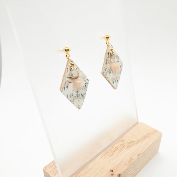 DAINTY DIAMONDS CORK EARRINGS | FALLING LEAVES