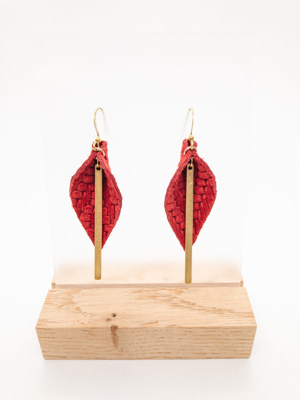 SMALL PINCH TOP EARRINGS | CHERRY RED
